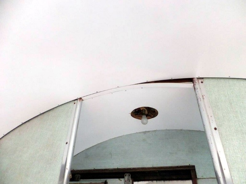 Class 100: Filling the gap between the saloon and vestibule ceilings